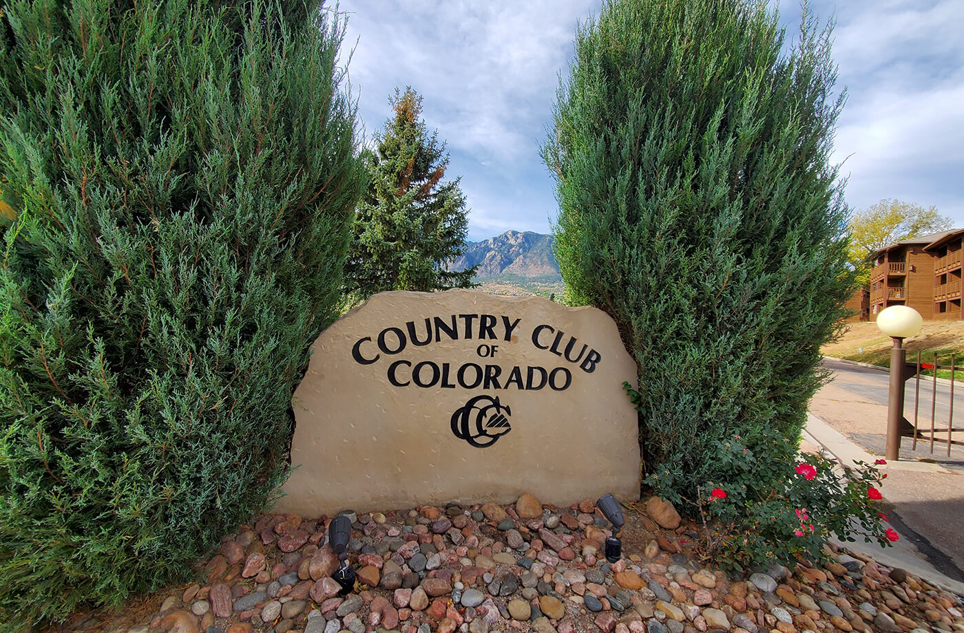 Stone sign for CC of Colorado